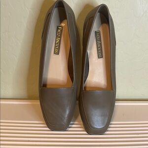 Enzo Angiolini Women's Taupe Loafers